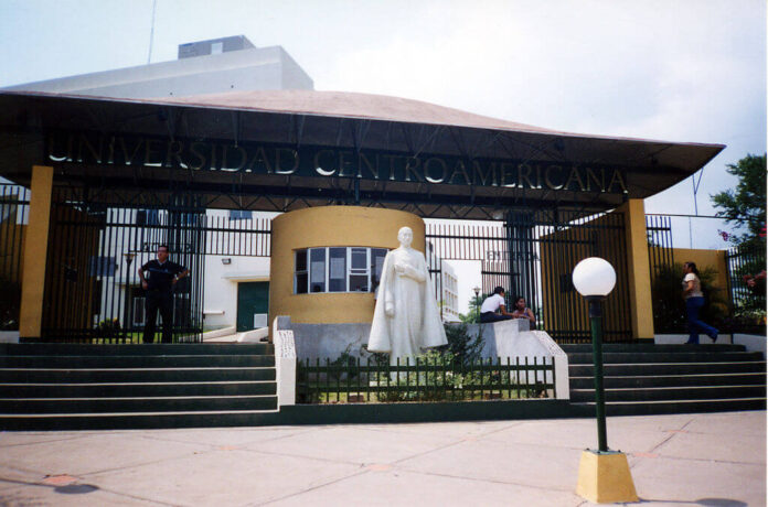 Nikaragua: Jezuici potępiają zamknięcie Uniwersytetu Środkowoamerykańskiego w Managui