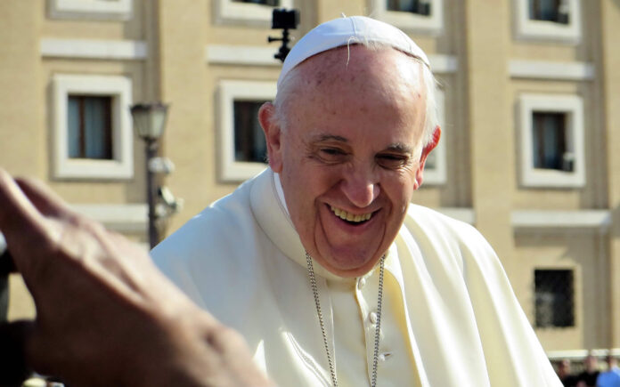 Papież wzywa do poświęcenia października na modlitwę o pokój na Ukrainie