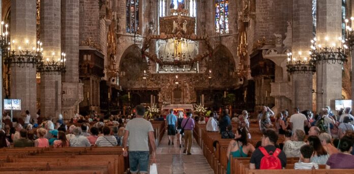 Hiszpański Kościół wypłaci odszkodowania za wykorzystywanie seksualne